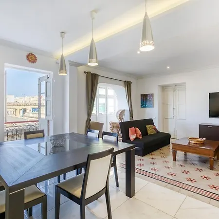 Lejlighed A 1br Stylish, Fully Equipped In The Capital By 360 Estates