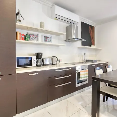Lejlighed A 1br Stylish, Fully Equipped In The Capital By 360 Estates Valletta
